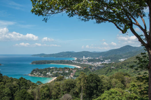 Karon Beach à 100 mètres de la Guesthouse Green Home située sur l'île de Phuket etb Thaïlande